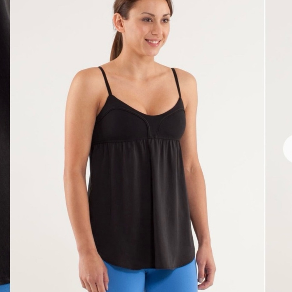 Lululemon  women's Active top padded Black strap